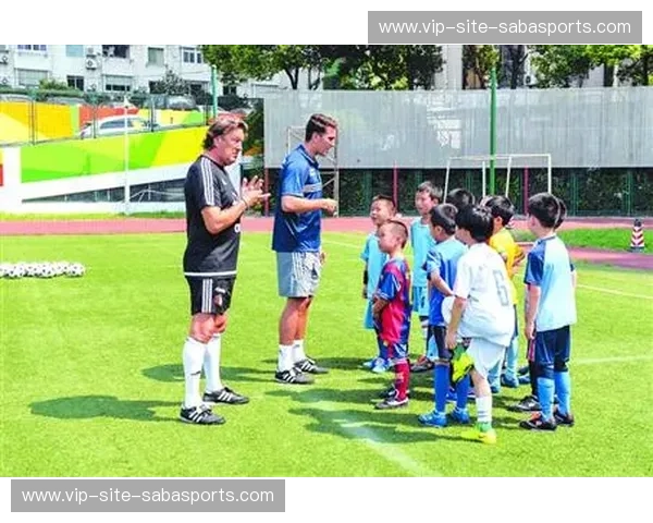 荷甲代理：让你零距离体验荷兰足球的最佳通行证